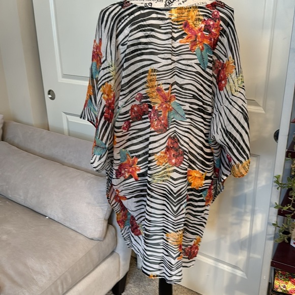 designer Animal floral  print kaftan tunic embellished round neck beaded - Picture 5 of 10